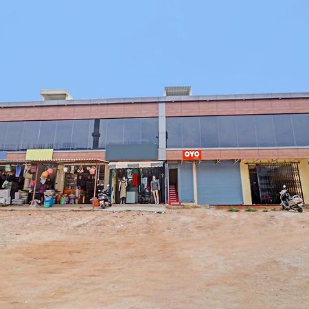 Hotel O Lakshmi Sri Deluxe Boarding & Lodgeing Kumbalgod Luaran gambar