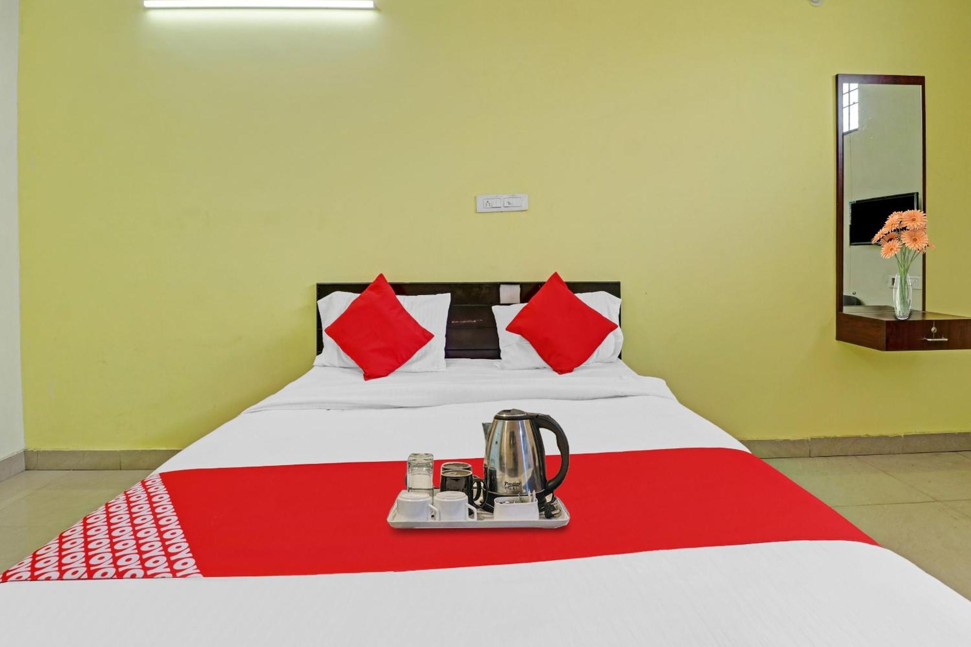 Hotel O Lakshmi Sri Deluxe Boarding & Lodgeing Kumbalgod Luaran gambar