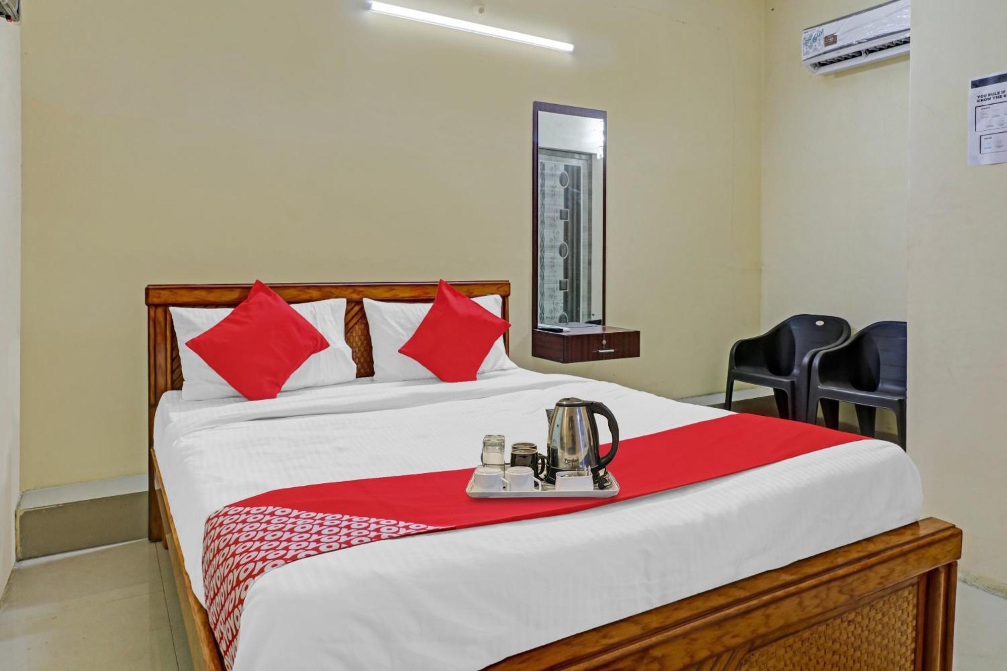 Hotel O Lakshmi Sri Deluxe Boarding & Lodgeing Kumbalgod Luaran gambar