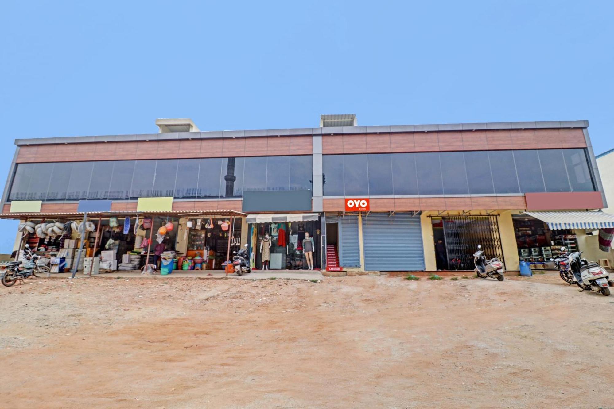 Hotel O Lakshmi Sri Deluxe Boarding & Lodgeing Kumbalgod Luaran gambar